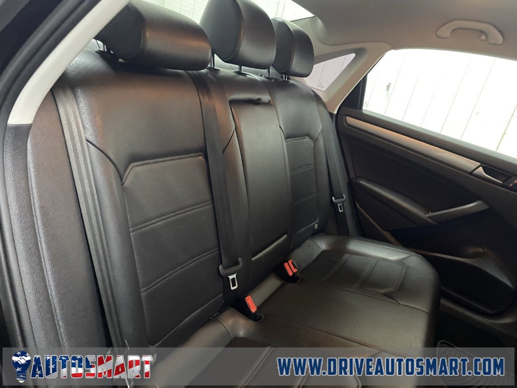 Used 2015 Volkswagen Passat 1.8T Limited Edition image 21