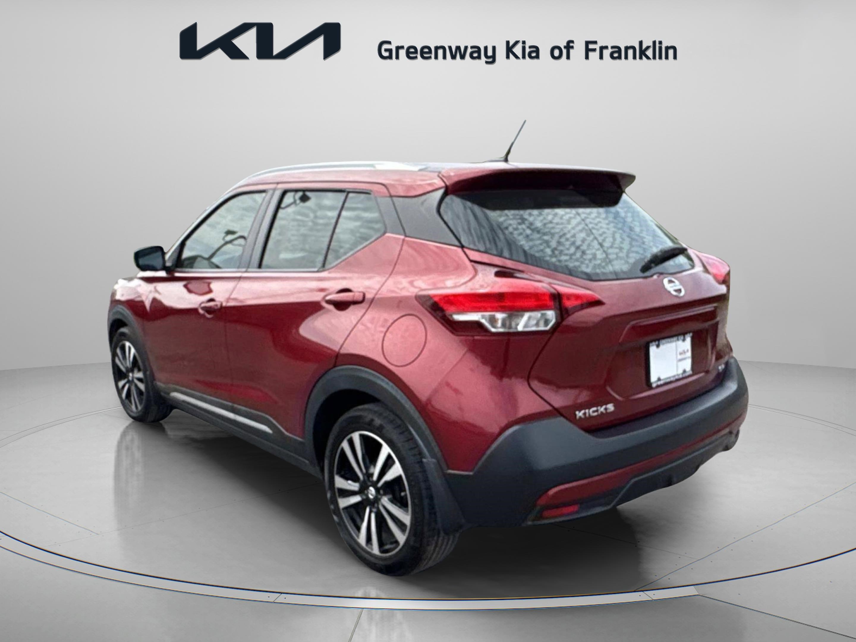 Used 2018 Nissan Kicks SR image 5