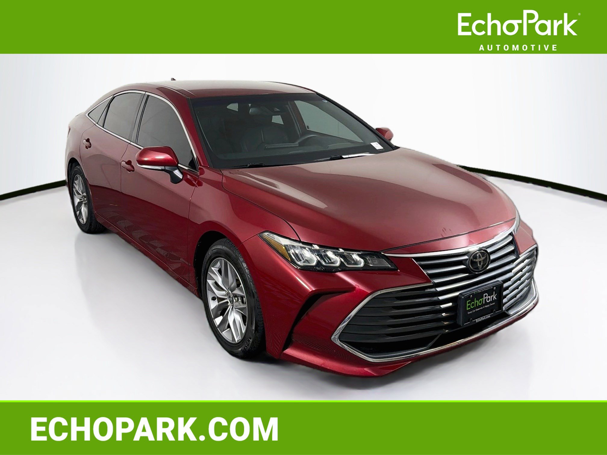 Used 2022 Toyota Avalon XLE FWD image 1