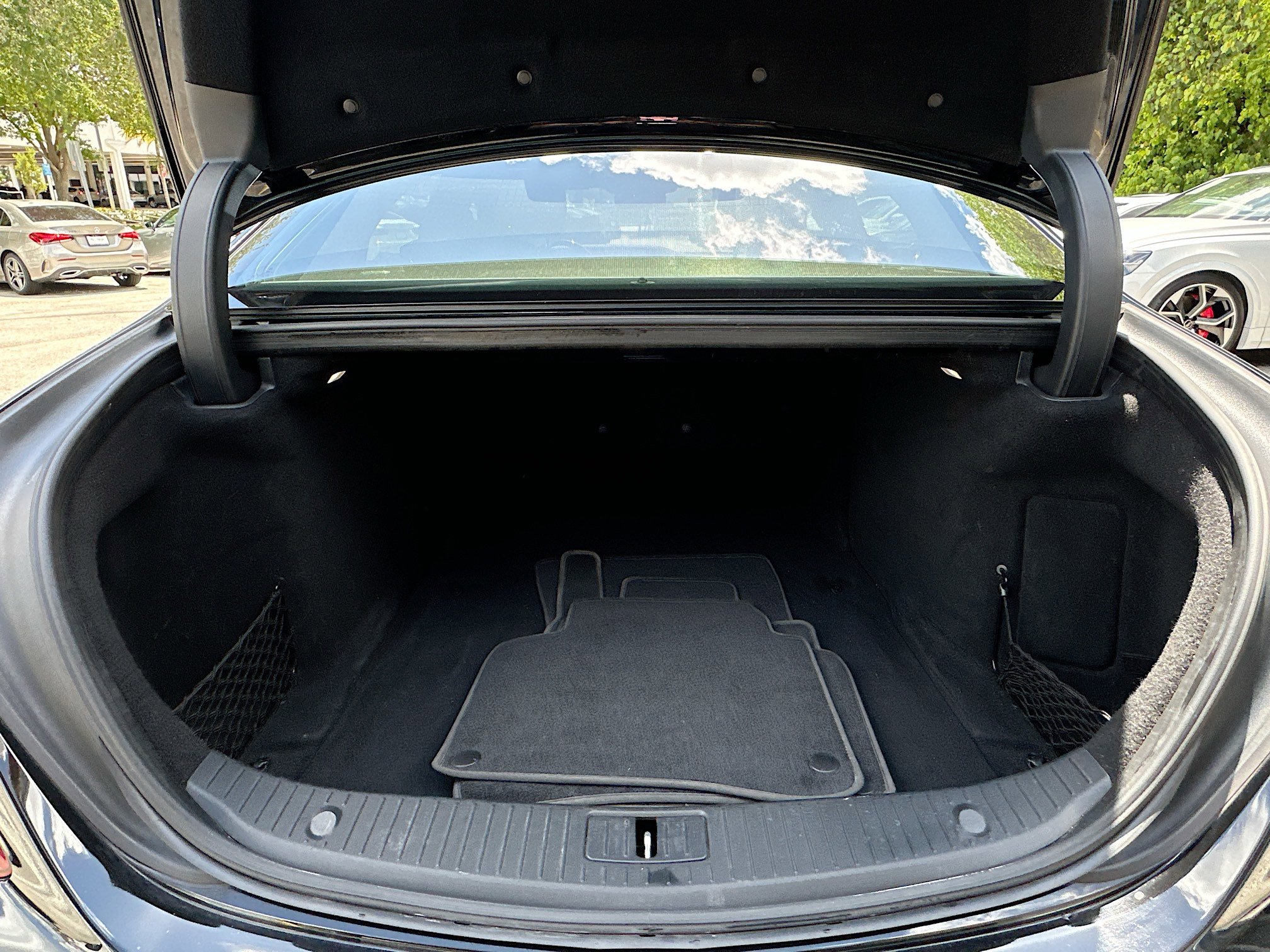 Used 2020 Mercedes-Benz S 450 Sedan image 28