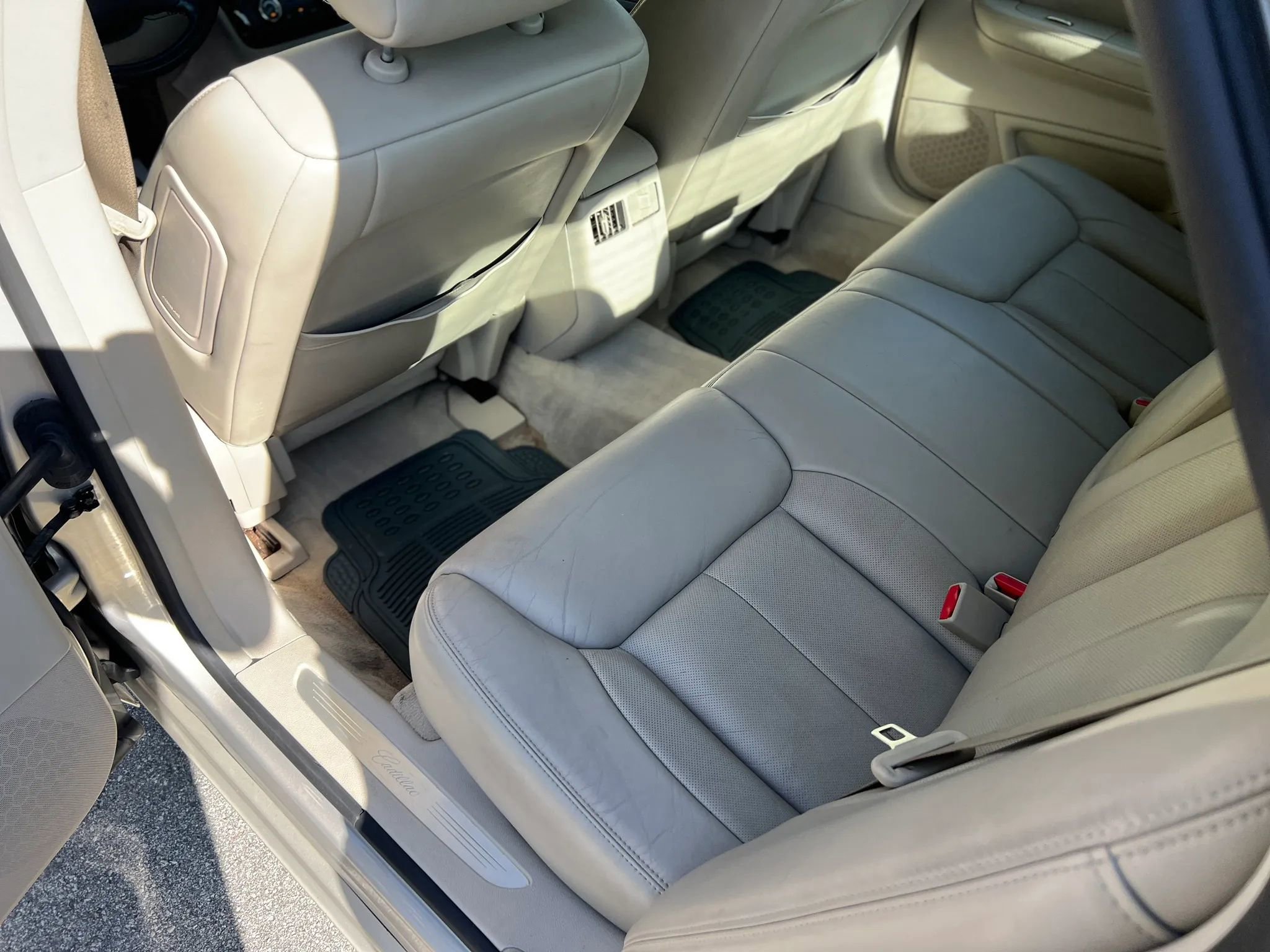 Used 2007 Cadillac DTS Luxury I image 17