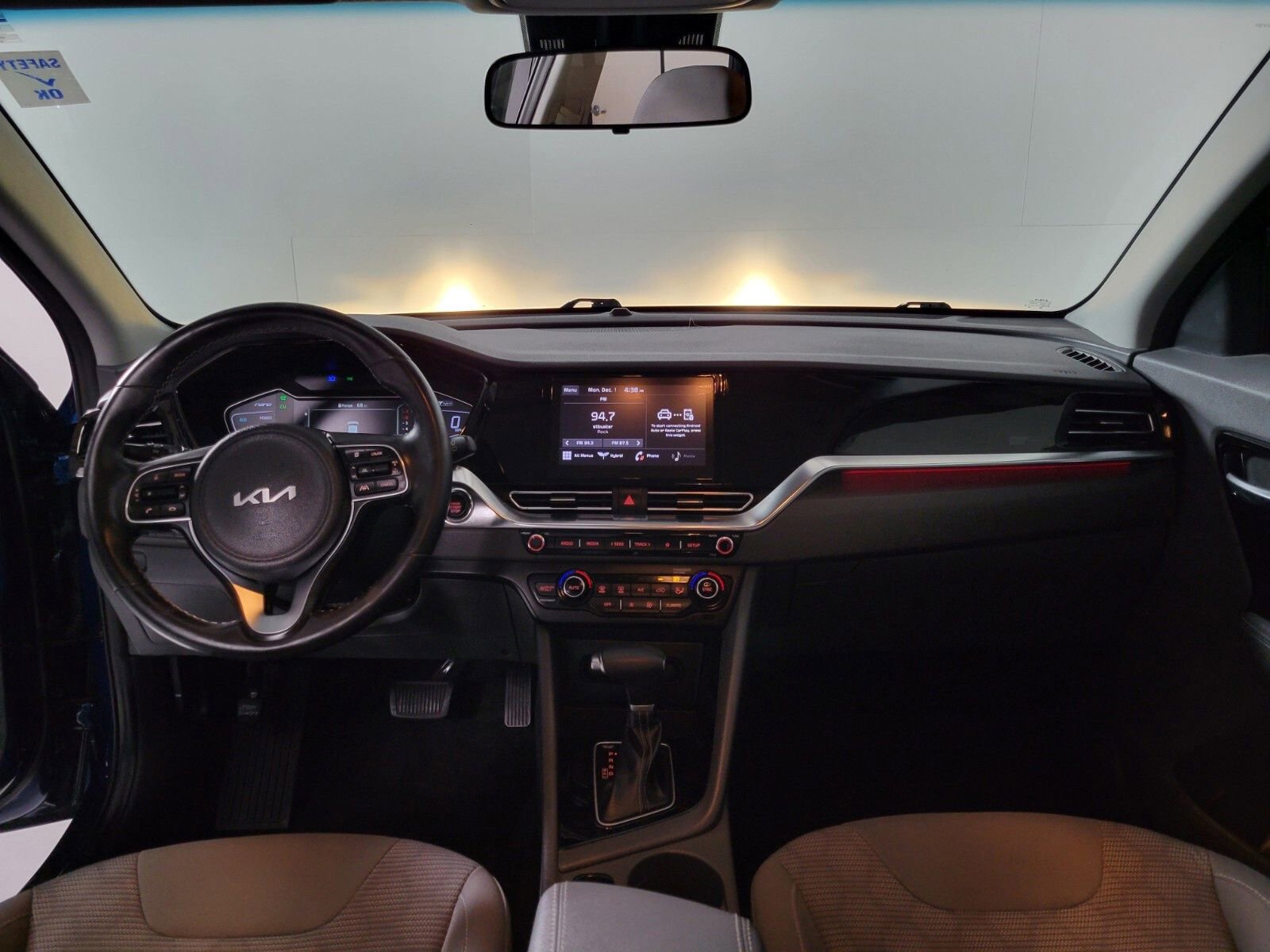 Used 2022 Kia Niro LXS w/ Digital Cluster Package image 13