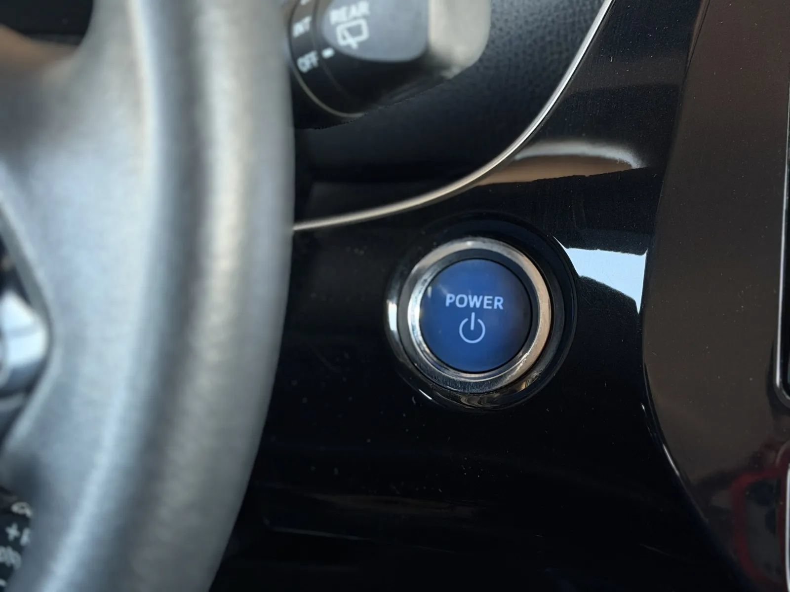 Used 2021 Toyota Prius LE AWD/4WD image 26