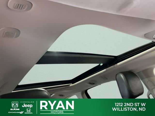 Used 2020 Chrysler Pacifica Limited image 42