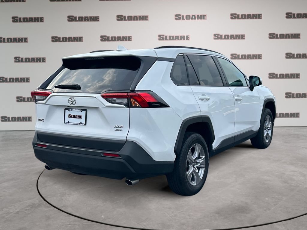 Used 2025 Toyota RAV4 XLE AWD/4WD image 5