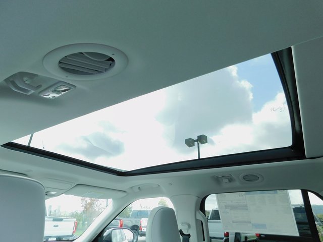 New 2026 Ford Explorer Platinum w/ LUX Leather Package image 22