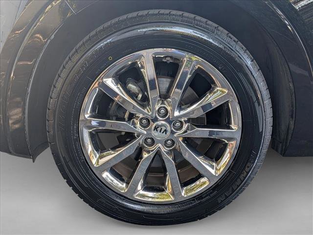Used 2018 Kia Sorento SX image 26