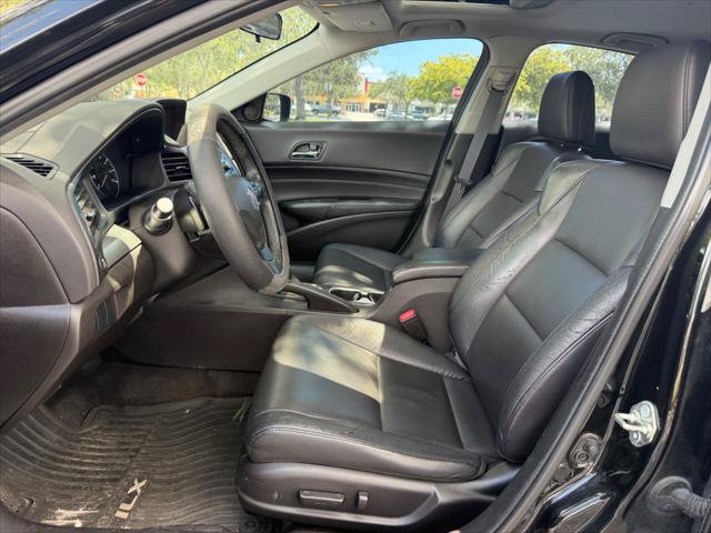 Used 2017 Acura ILX w/ AcuraWatch Plus Package FWD image 22