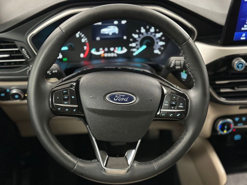 Certified 2022 Ford Escape SEL FWD image 5