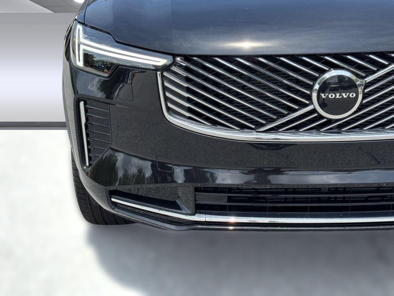 New 2026 Volvo XC90 B5 Core w/ Protection Package AWD/4WD image 29