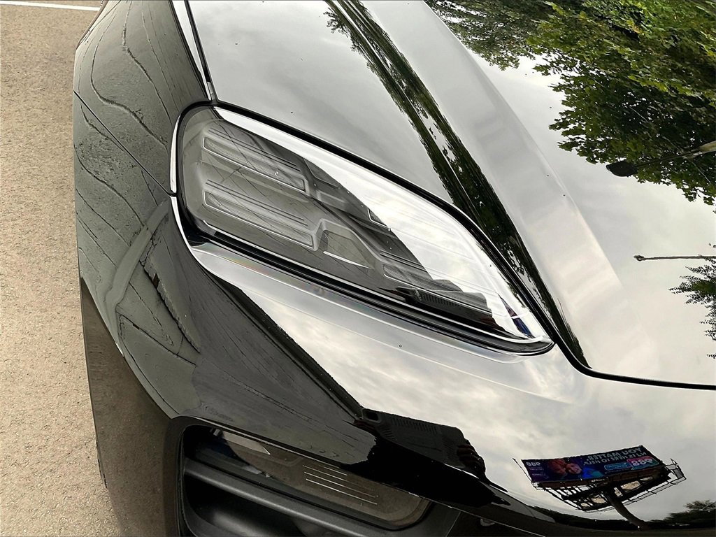 Certified 2024 Porsche Macan 4 Electric image 30