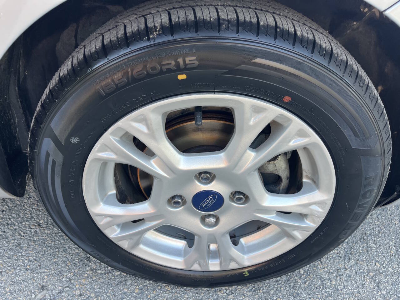 Used 2015 Ford Fiesta SE FWD image 22