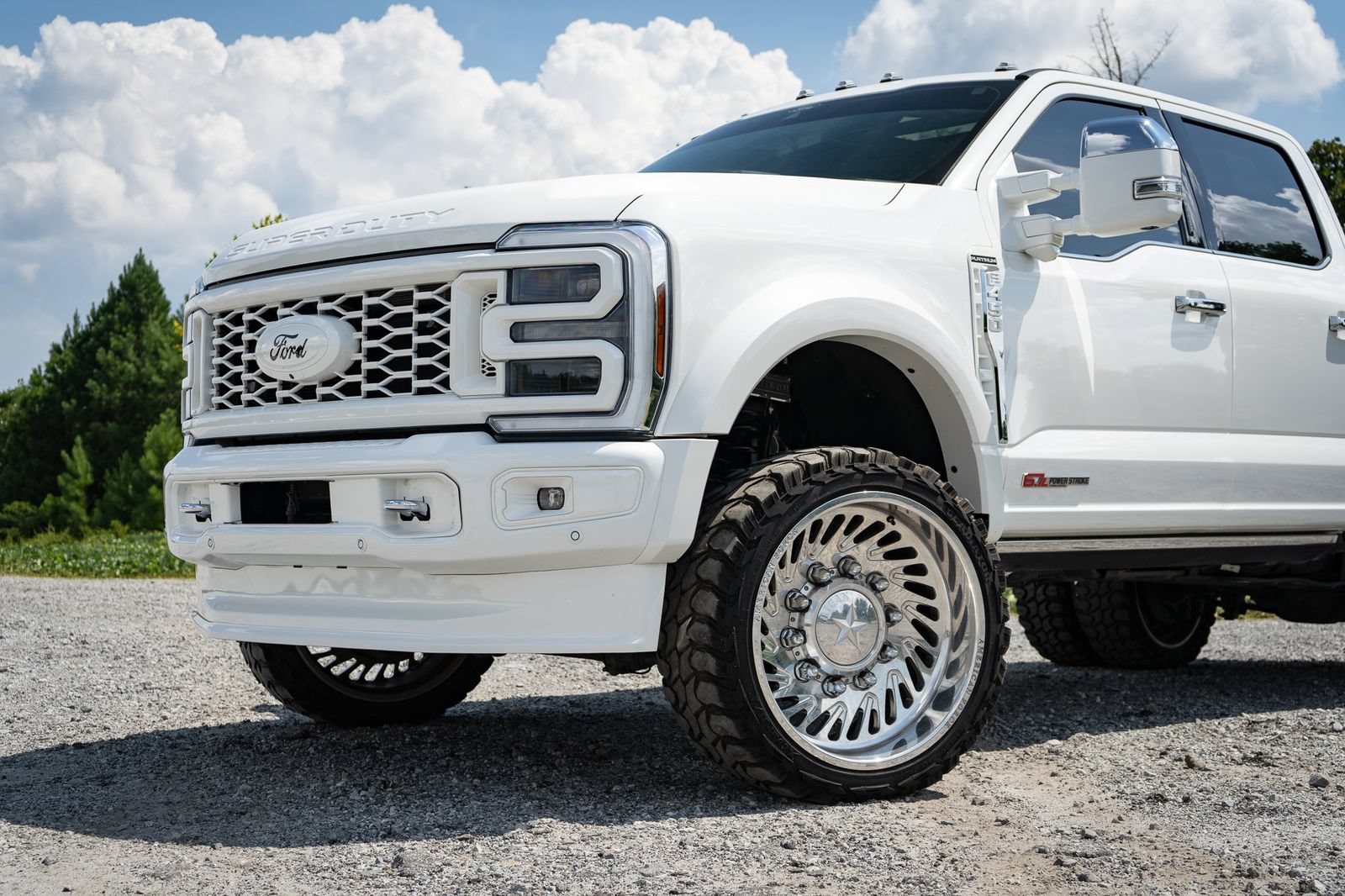 Used 2024 Ford F450 Platinum w/ FX4 Off-Road Package AWD/4WD image 6