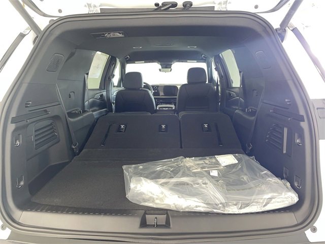 New 2026 Chevrolet Traverse LT w/ Midnight/Sport Edition image 16
