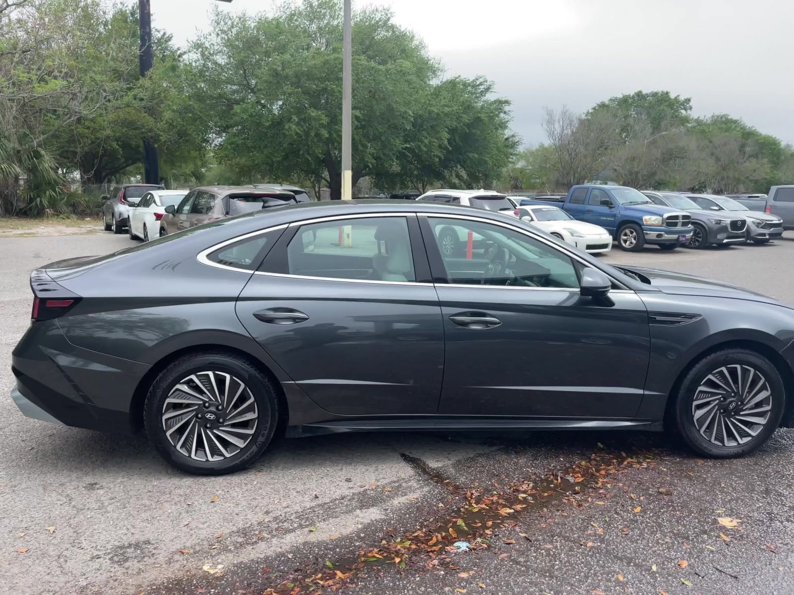 Used 2025 Hyundai Sonata SEL FWD image 16