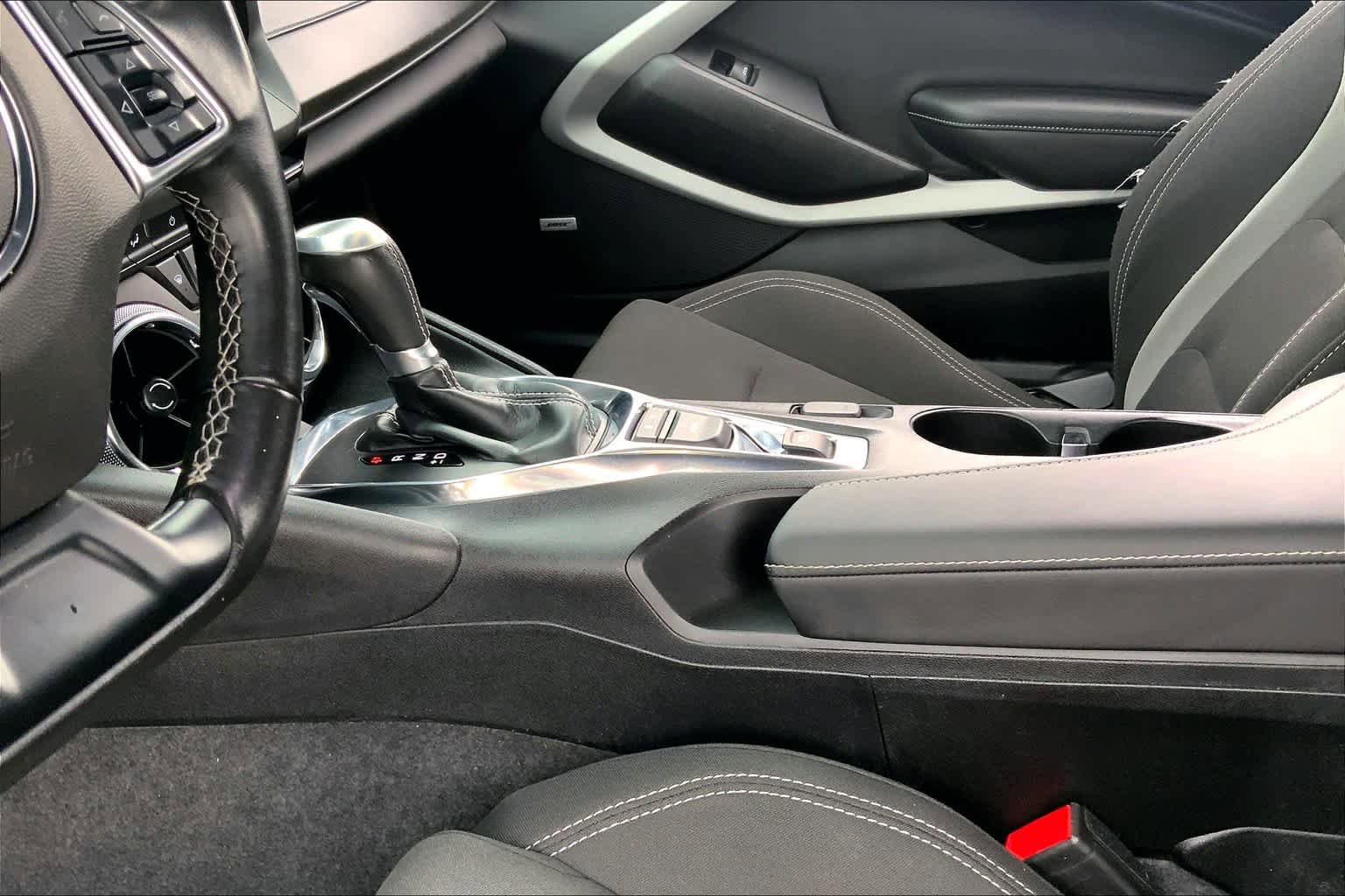 Used 2019 Chevrolet Camaro LT w/ Technology Package RWD image 13