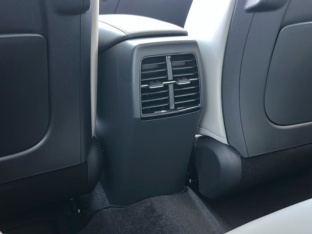 New 2025 Kia Niro EX image 15