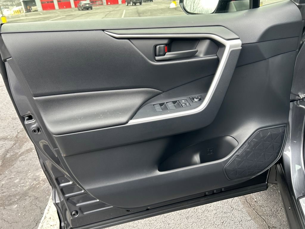 New 2025 Toyota RAV4 LE image 18