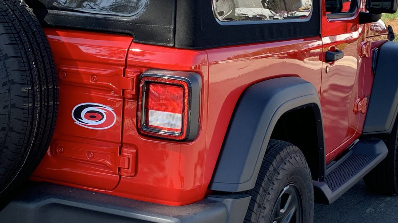 Used 2024 Jeep Wrangler Sport image 18