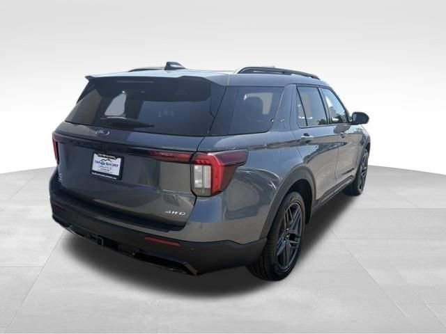 Used 2025 Ford Explorer ST-Line w/ ST-Line Street Pack AWD/4WD image 2