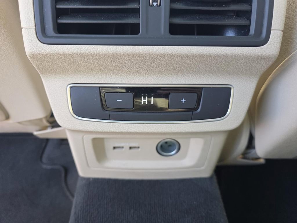 Used 2025 Audi Q5 2.0T Premium image 30