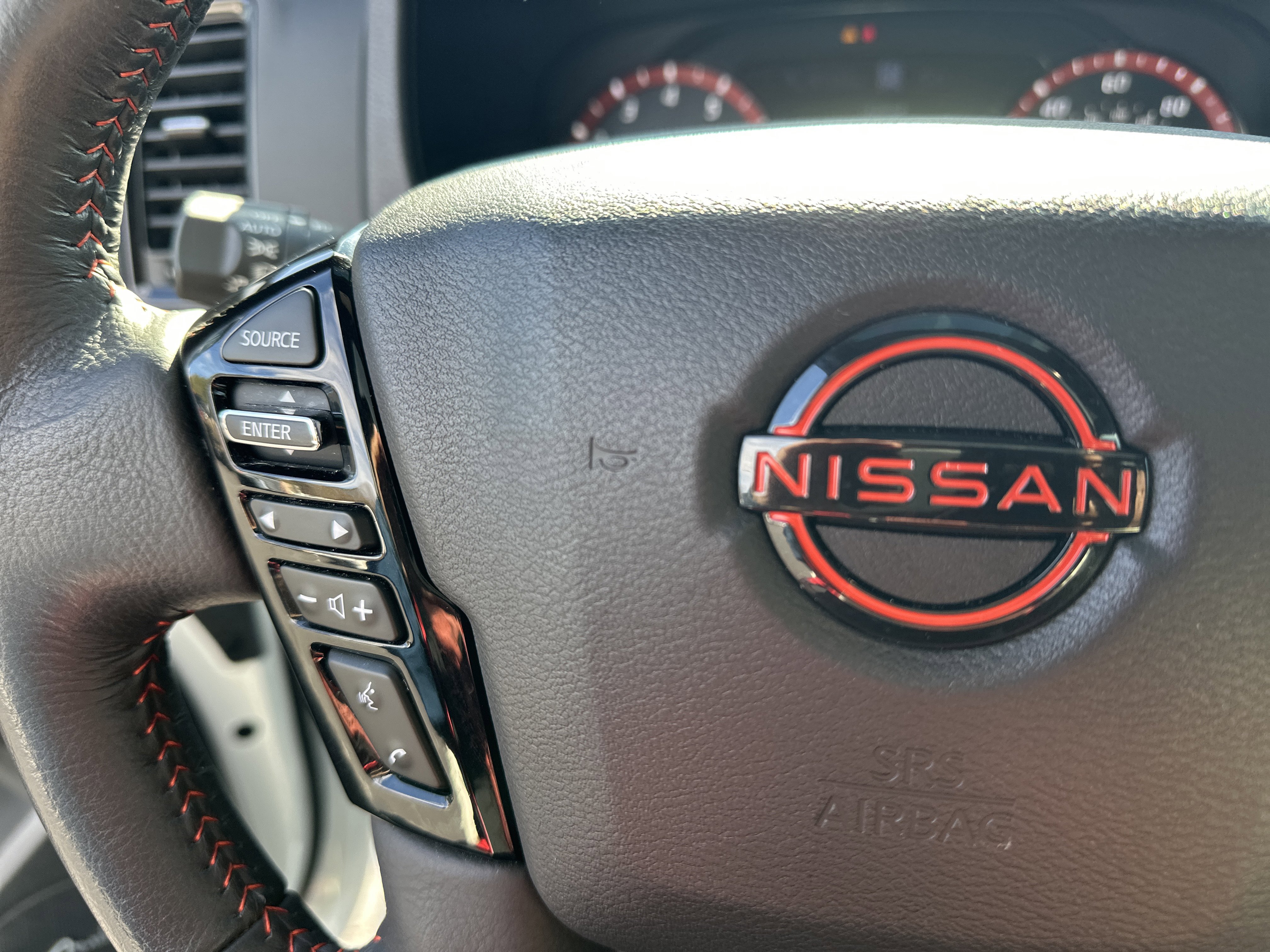 Used 2024 Nissan Frontier PRO-4X w/ Pro Premium Package image 25