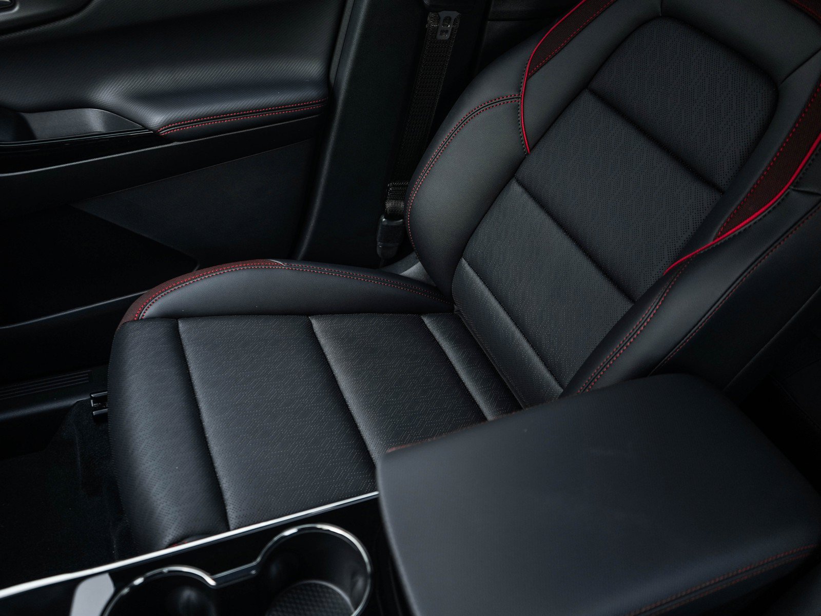 New 2027 Chevrolet Equinox RS w/ Safety and Technology Package AWD/4WD image 26