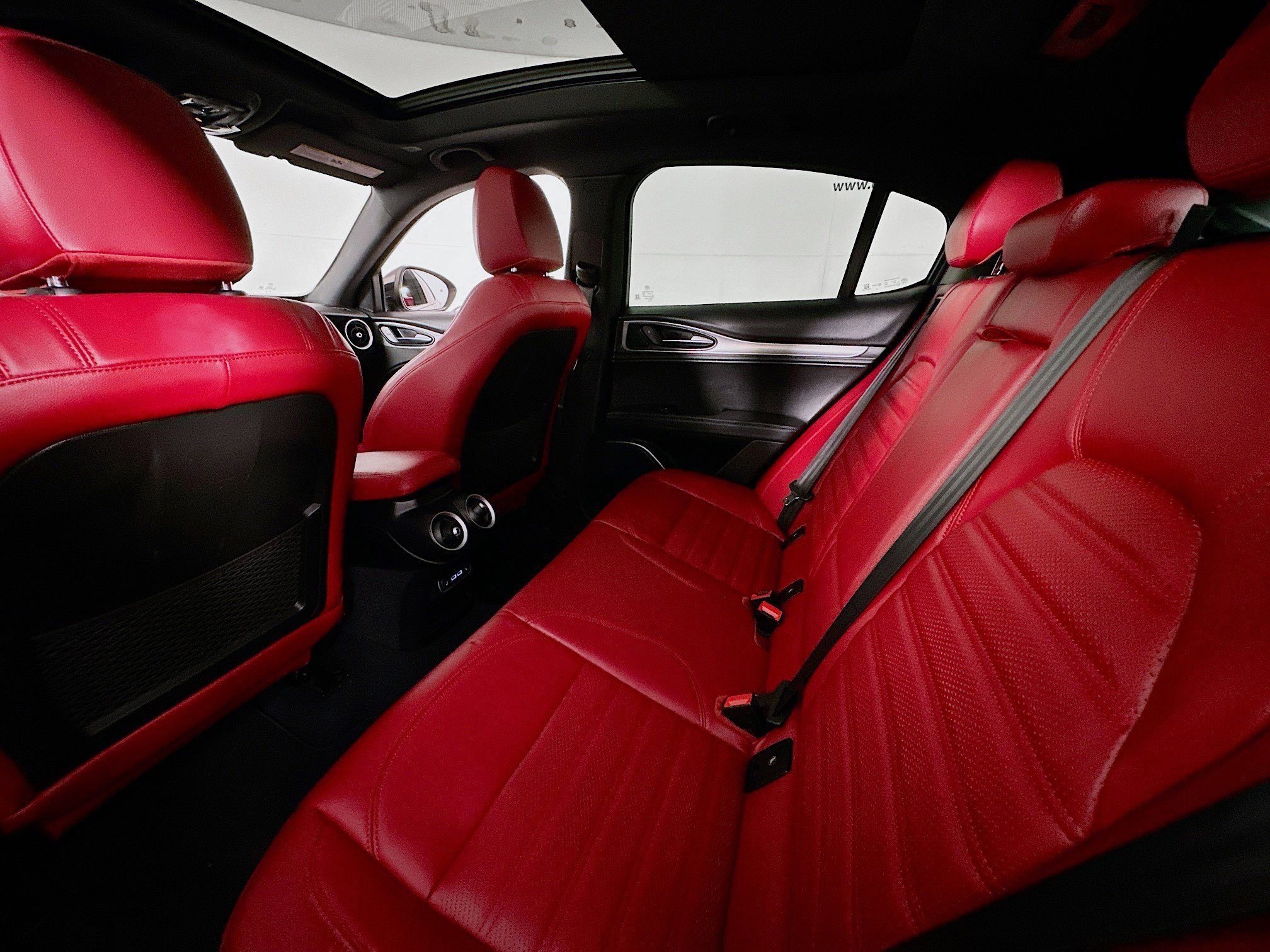 Used 2022 Alfa Romeo Stelvio Veloce image 20