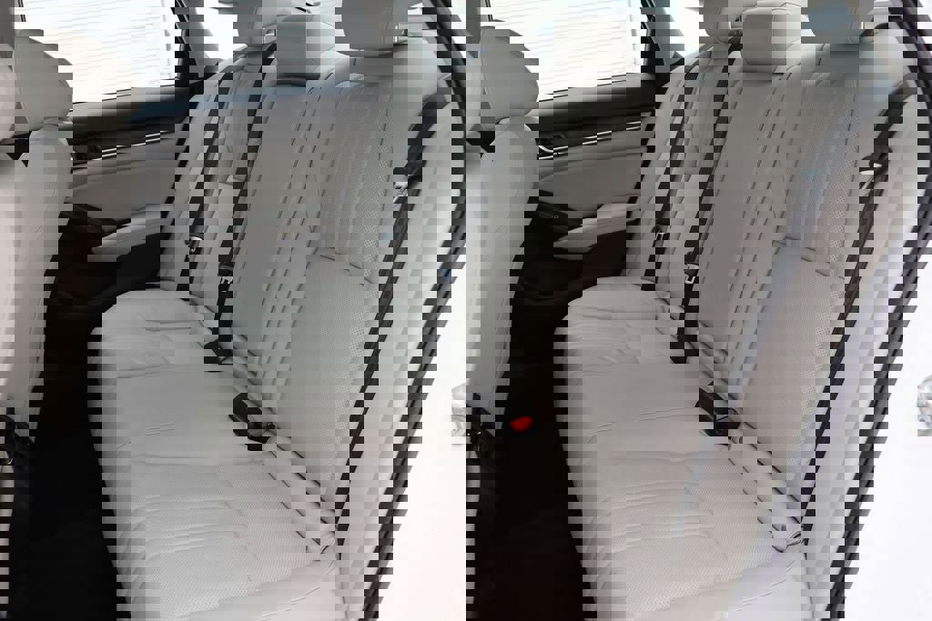 Used 2018 Honda Accord Touring image 13