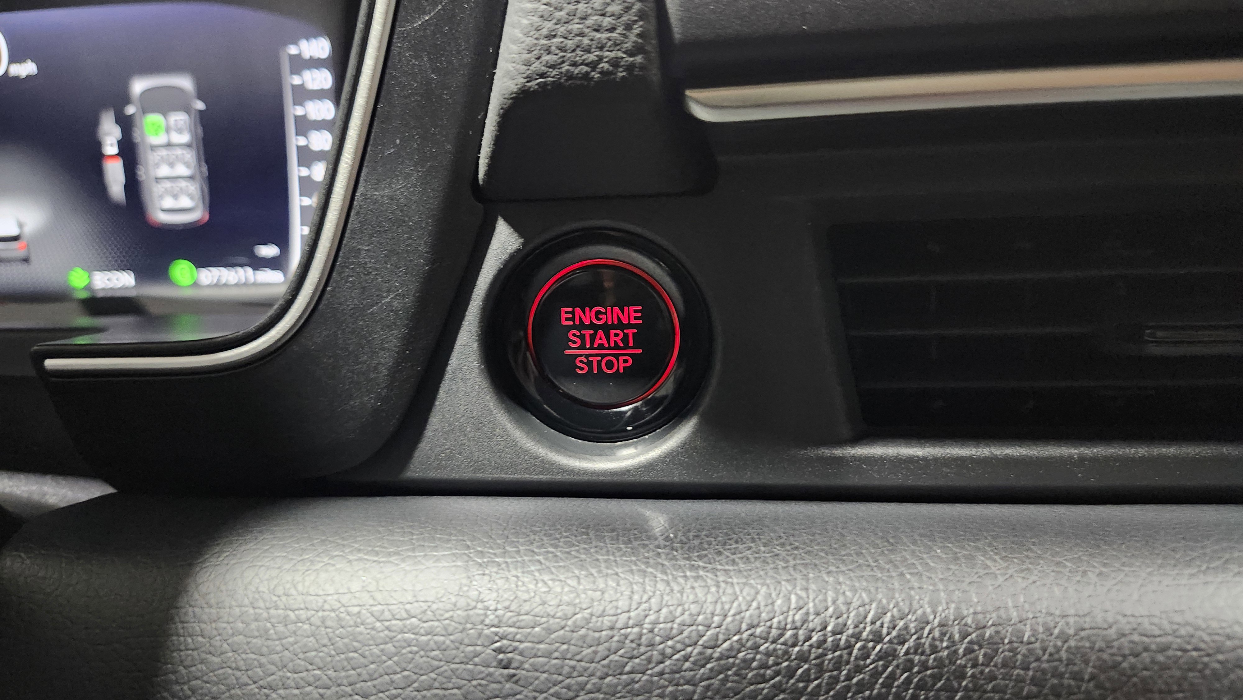 Used 2023 Honda Pilot Elite image 9