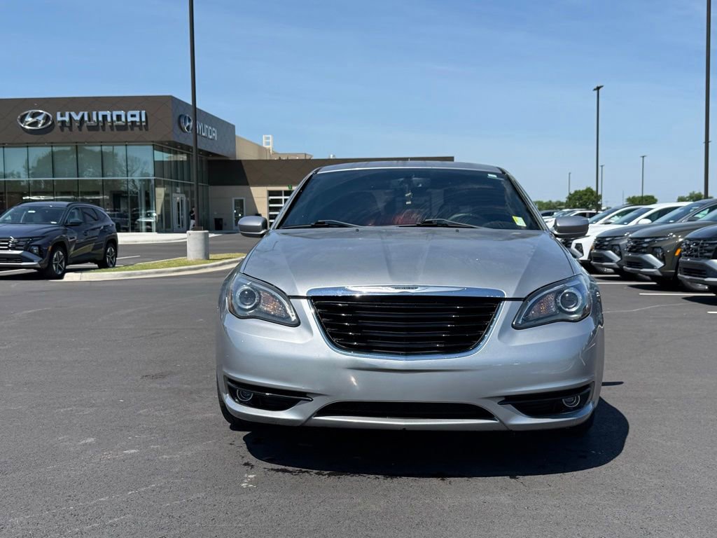 Used 2013 Chrysler 200 Touring w/ S Exterior Appearance Pkg FWD image 2