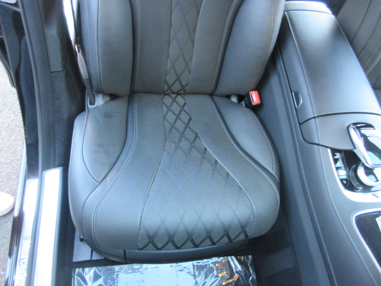 Used 2020 Mercedes-Benz S 560 Sedan w/ AMG Line Exterior image 25