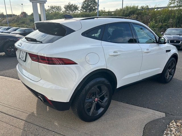 Certified 2022 Jaguar E-PACE SE image 7