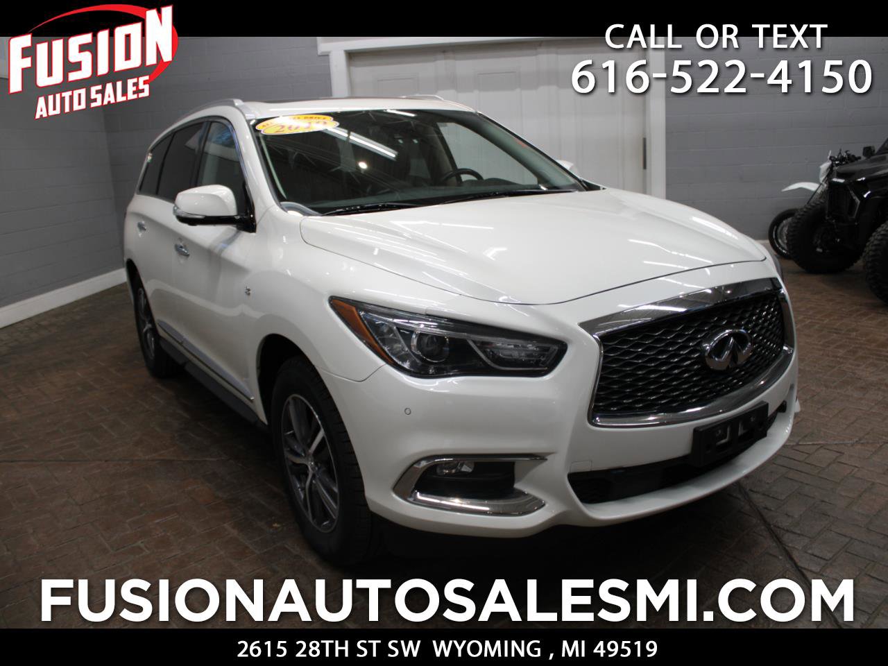 Used 2019 INFINITI QX60 Luxe w/ Essential Package