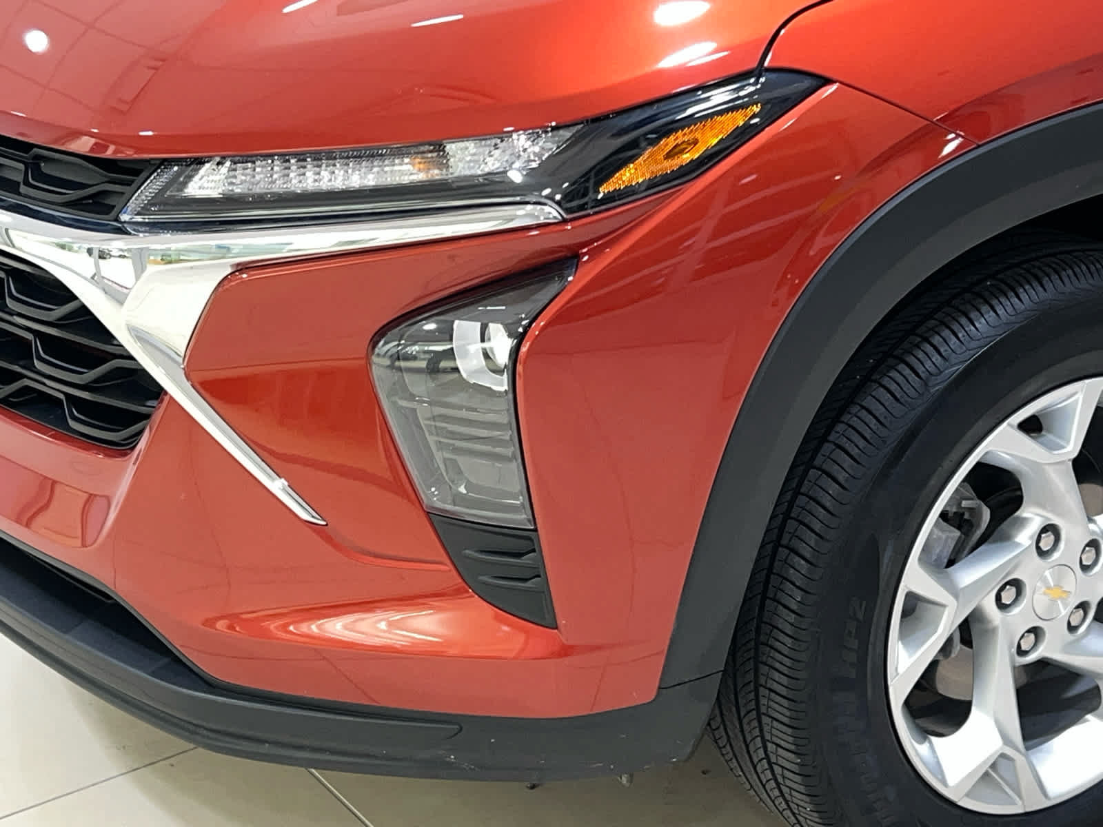 Used 2024 Chevrolet Trax LS w/ LS Convenience Package FWD image 8
