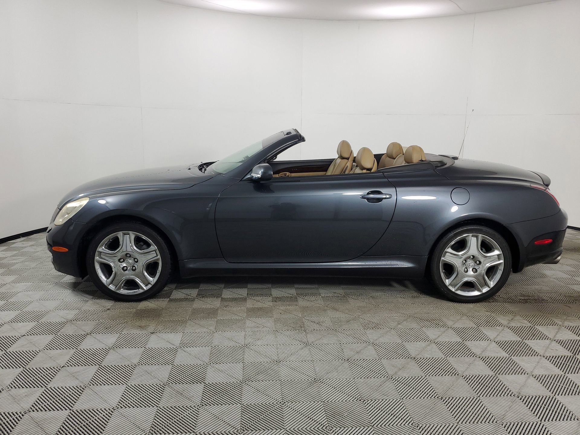 Used 2006 Lexus SC 430 Convertible image 5