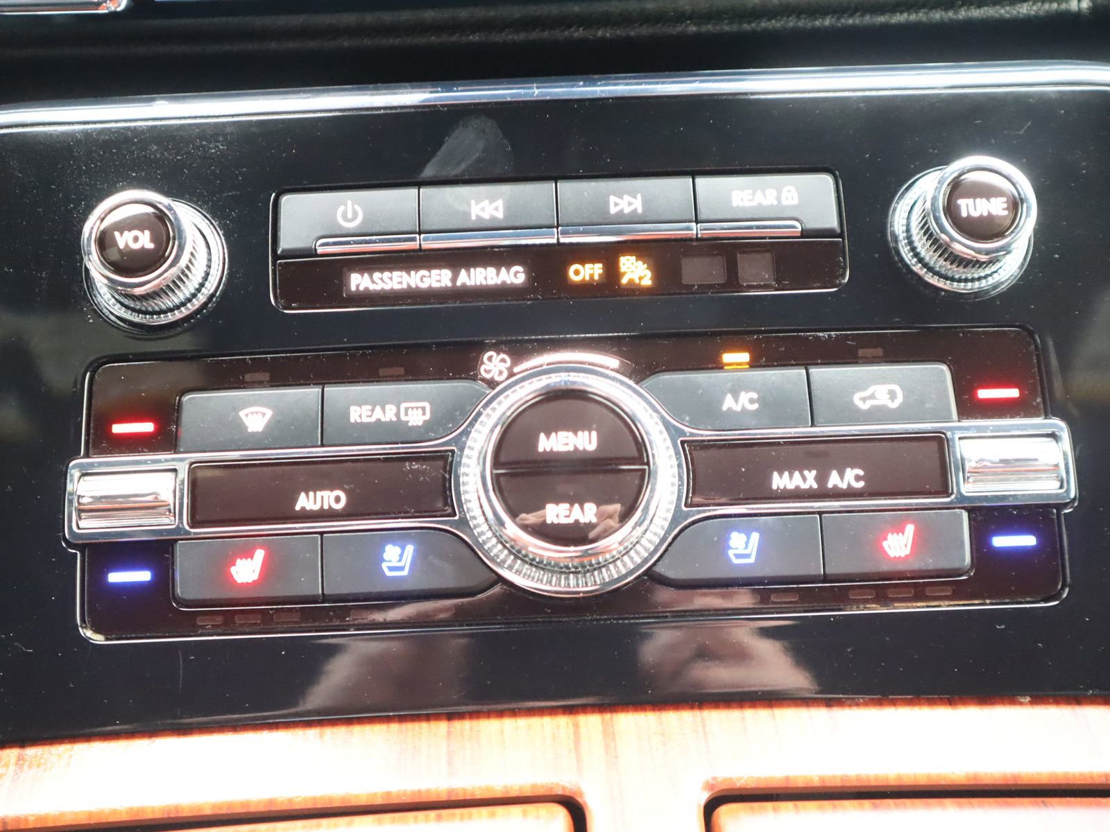 Used 2018 Lincoln Navigator Reserve w/ Technology Package AWD/4WD image 38