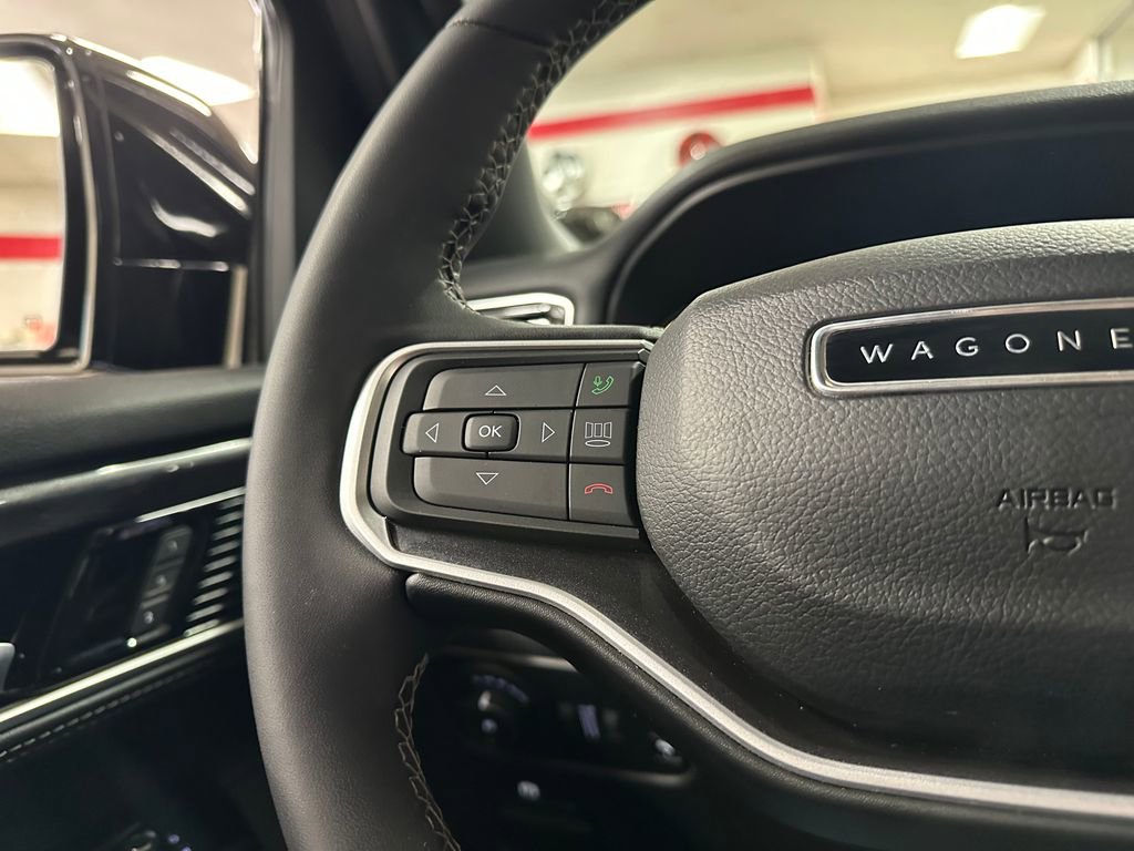 Used 2024 Jeep Wagoneer 4WD image 18