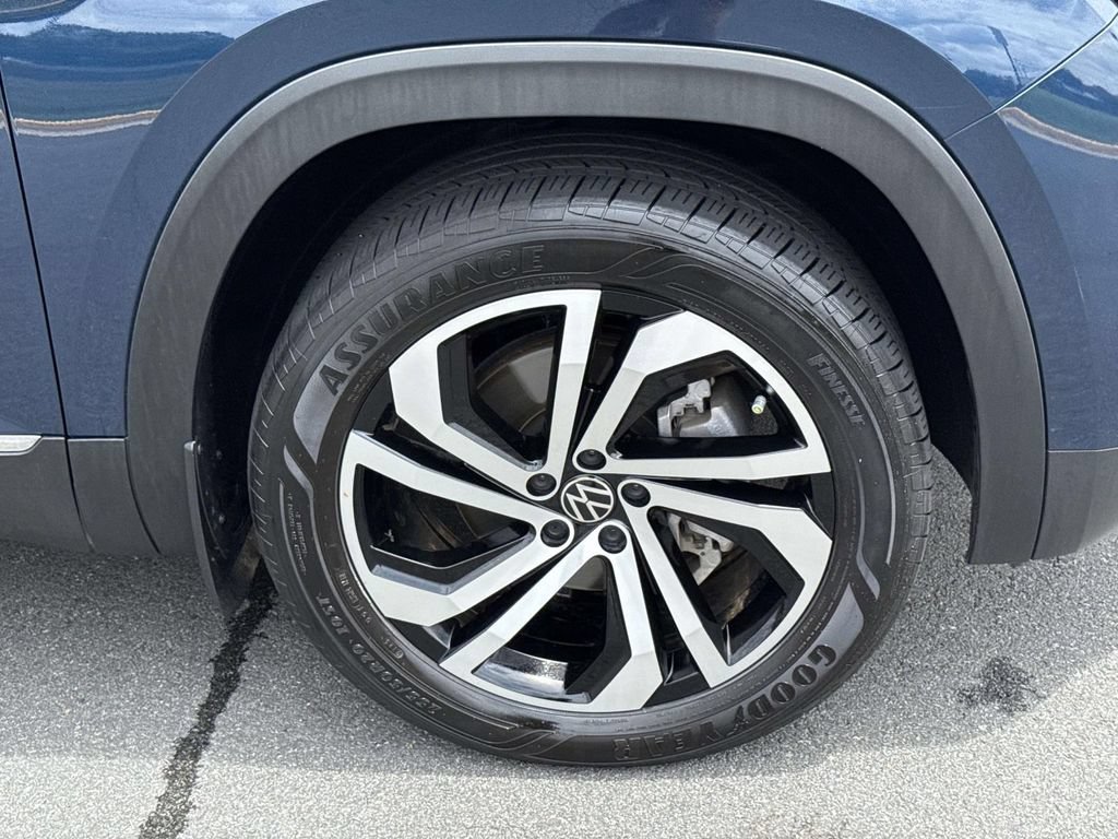 Used 2023 Volkswagen Atlas SEL AWD/4WD image 14