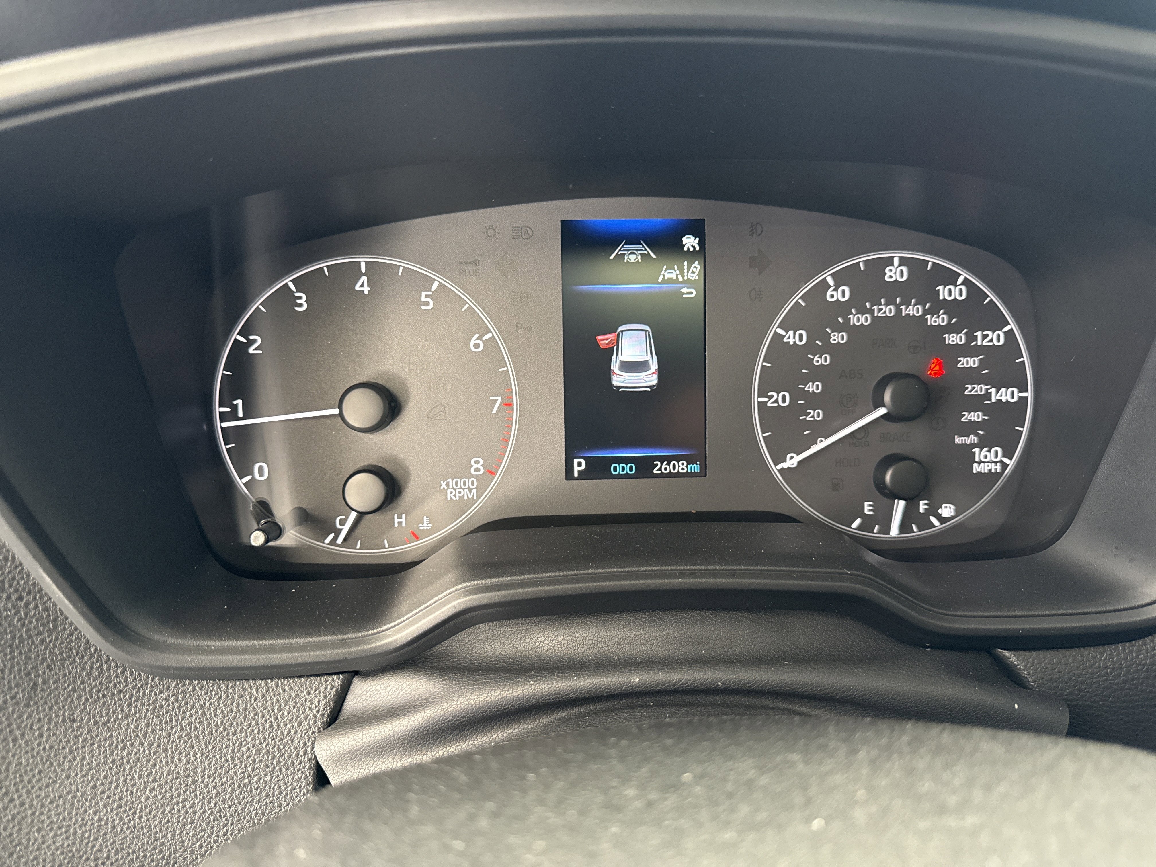 Used 2025 Toyota Corolla Cross LE image 10