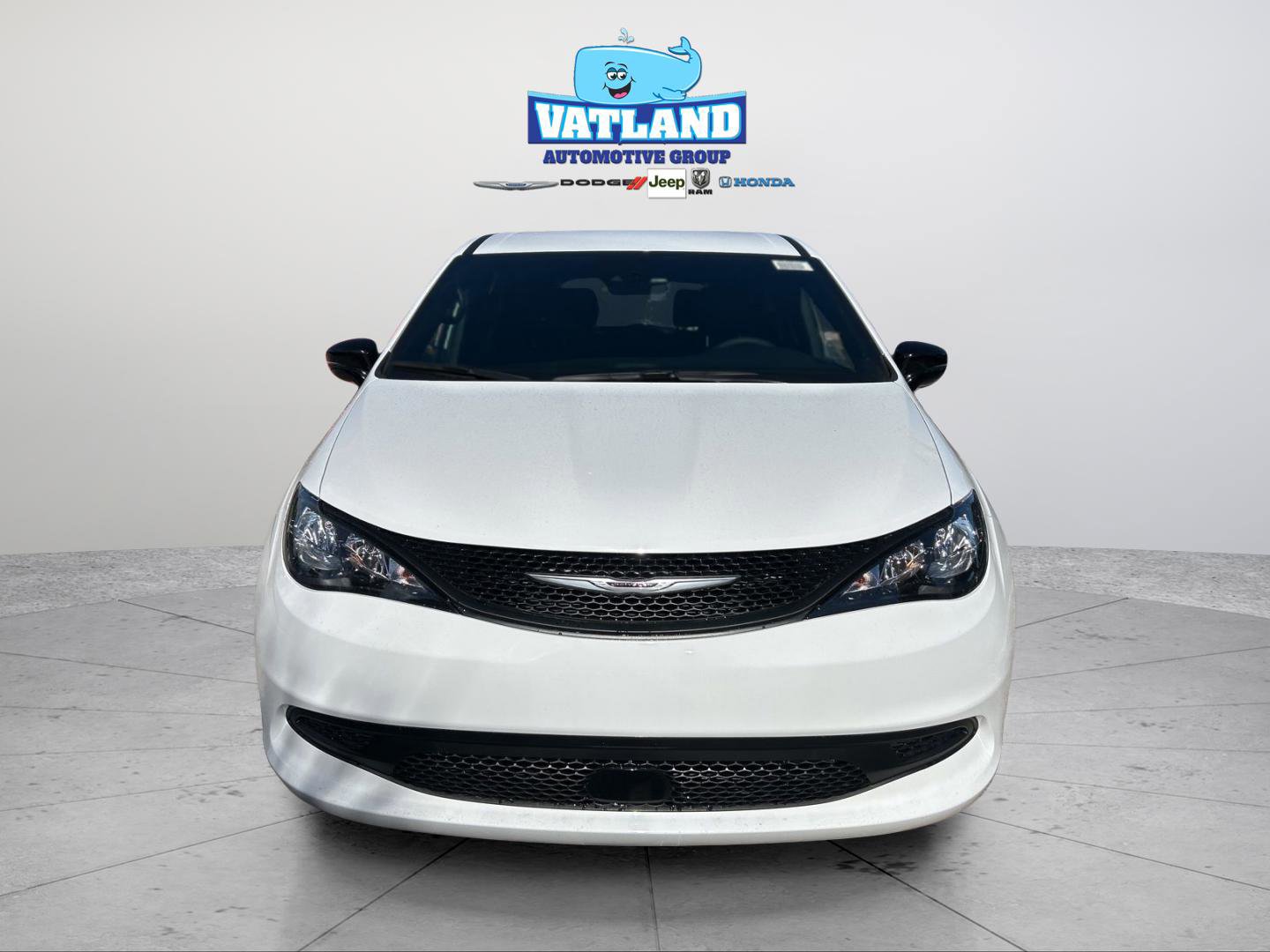 New 2026 Chrysler Voyager LX image 9