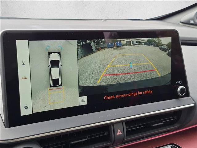 Used 2024 Toyota Prius Prime Premium w/ Advanced Technology Package FWD image 11