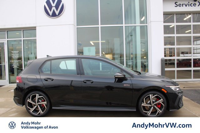 New 2026 Volkswagen GTI SE FWD image 3