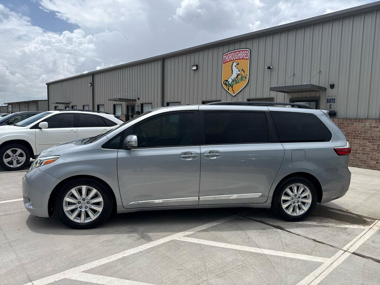 Used 2016 Toyota Sienna Limited Premium FWD image 13