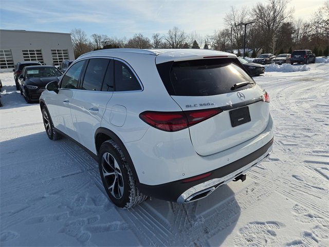 Used 2025 Mercedes-Benz GLC 350e 4MATIC image 5