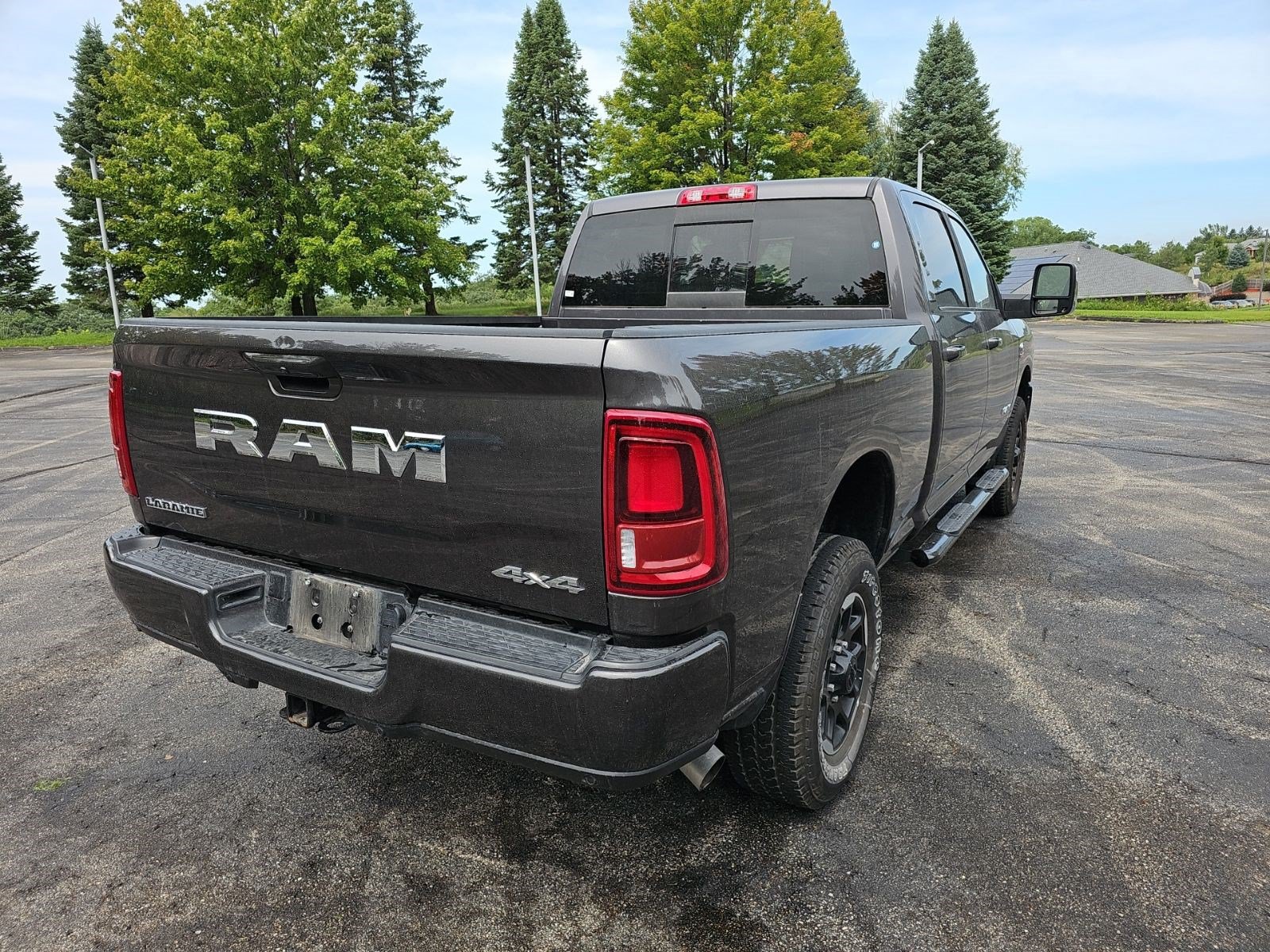 Used 2025 RAM 2500 Laramie AWD/4WD image 6