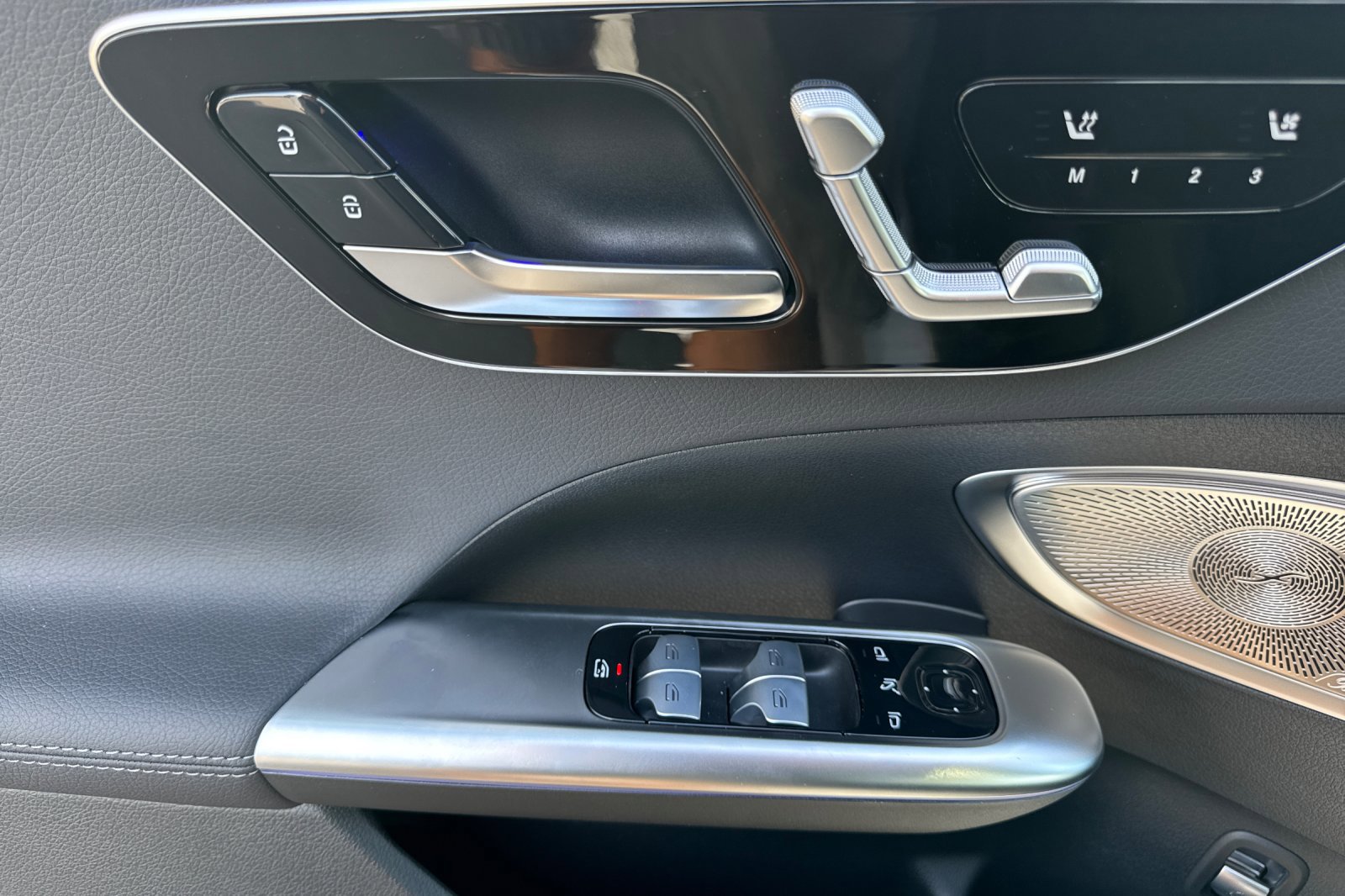 New 2025 Mercedes-Benz C 300 4MATIC Sedan image 11