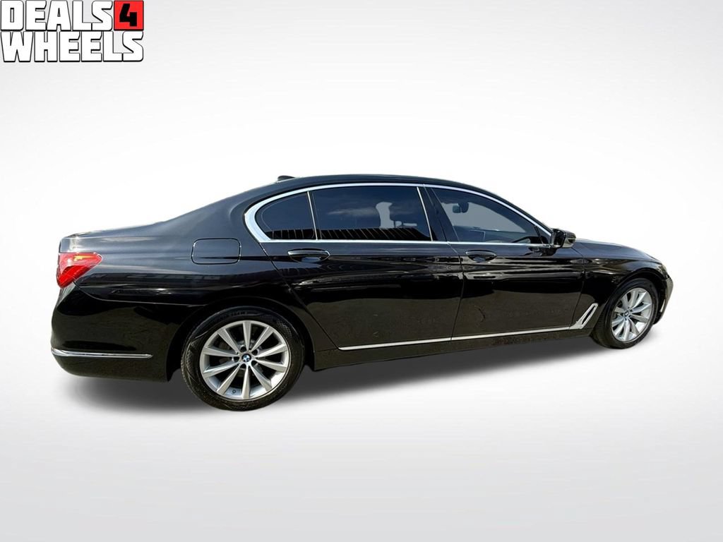 Used 2017 BMW 740i RWD image 8