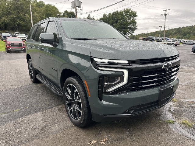 Used 2025 Chevrolet Tahoe RST w/ Comfort Package AWD/4WD image 18