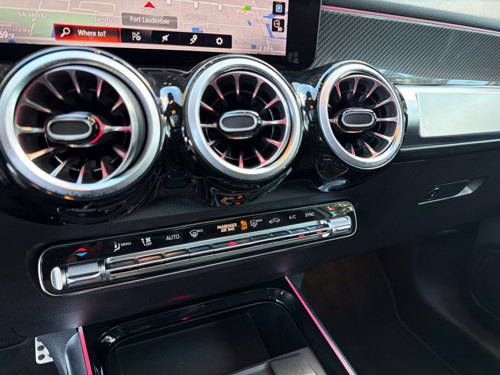 Used 2022 Mercedes-Benz GLB 250 4MATIC image 54
